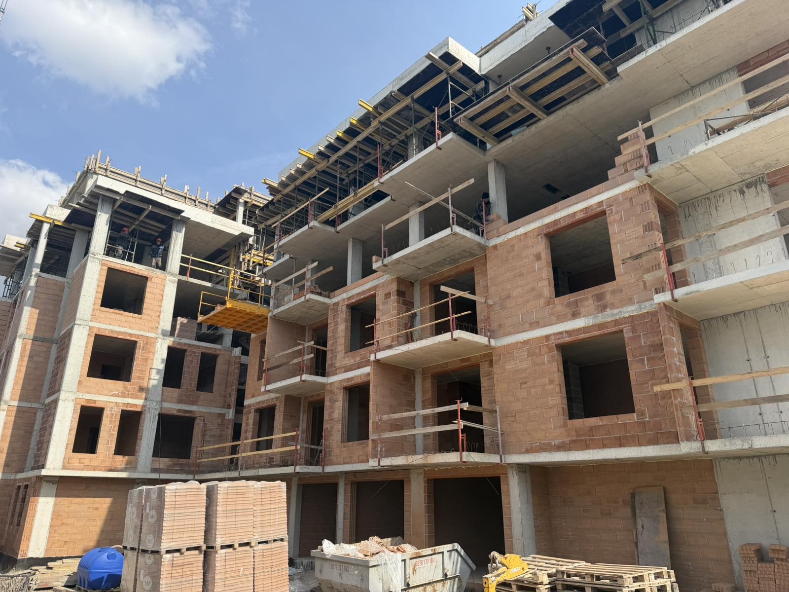 Строителство